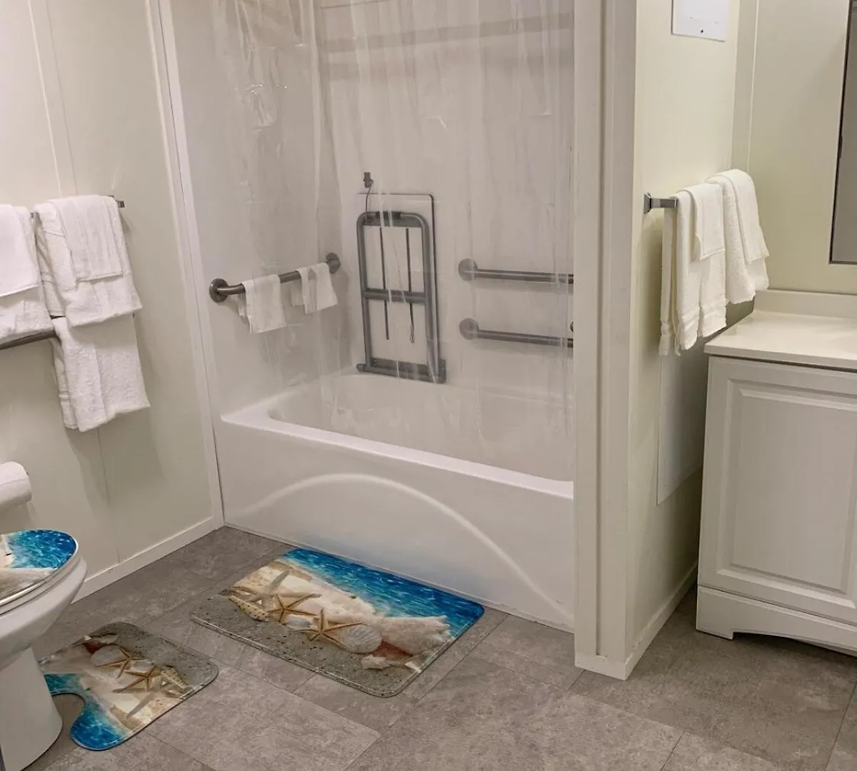Pet-Friendly! Fully Fenced Backyard Oasis, Pcb Villa Panama City Beach